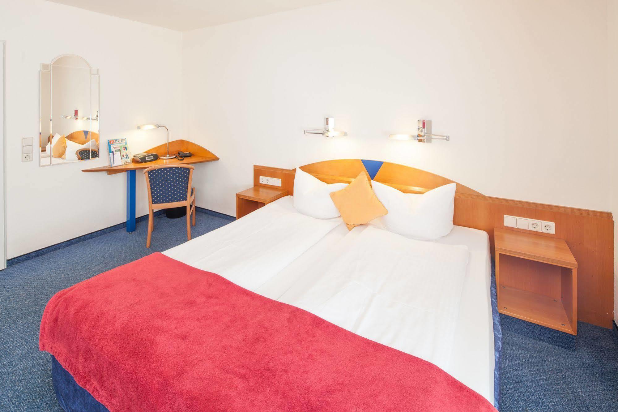 City Hotel Freiburg Экстерьер фото